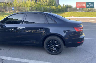 Седан Audi A4 2017 в 