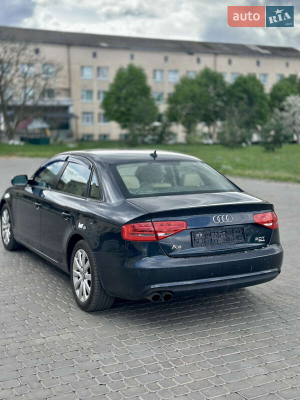 Седан Audi A4 2014 в Виннице
