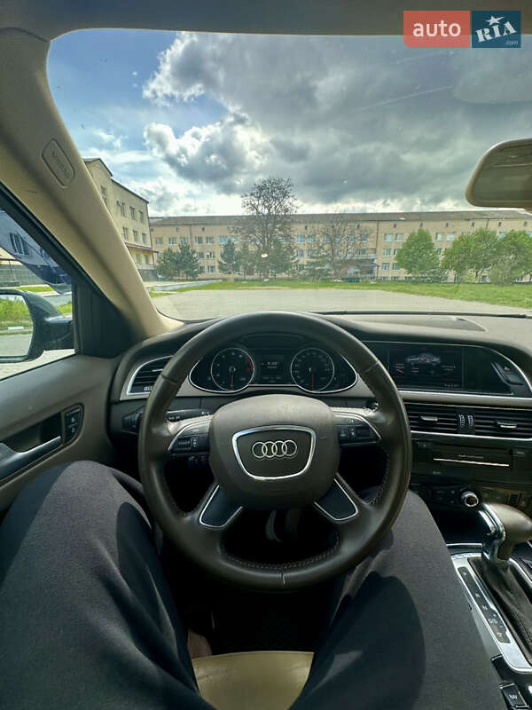 Седан Audi A4 2014 в Виннице