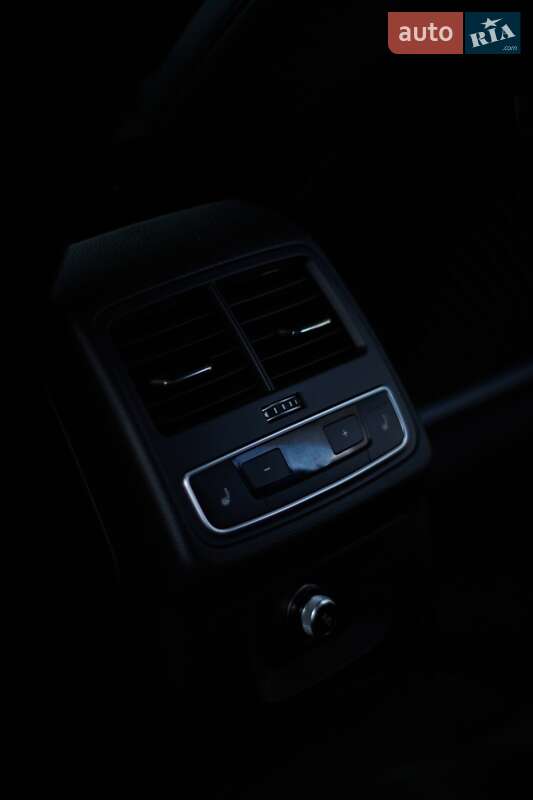 Седан Audi A4 2016 в Харькове