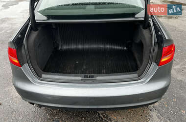 Седан Audi A4 2012 в 