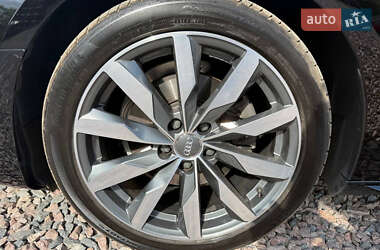 Седан Audi A4 2020 в 