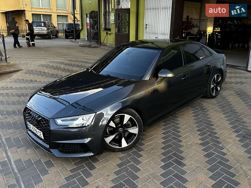 Седан Audi A4 2018 в 