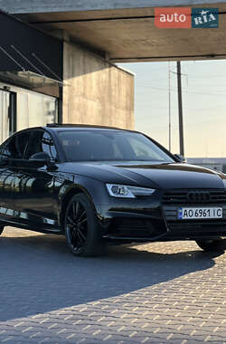 Седан Audi A4 2016 в Ужгороді
