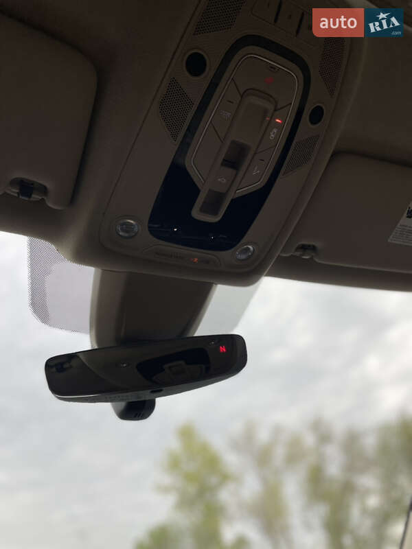 Седан Audi A4 2017 в Киеве