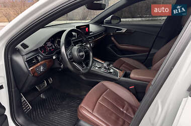 Седан Audi A4 2016 в 