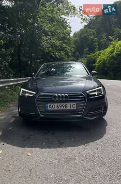 Седан Audi A4 2018 в Львове