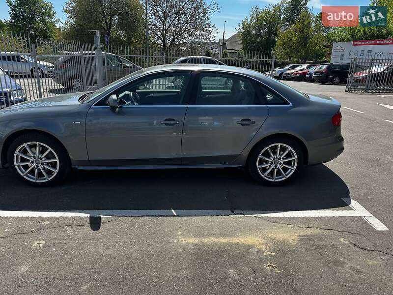 Седан Audi A4 2013 в Ровно