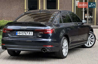 Седан Audi A4 2018 в 