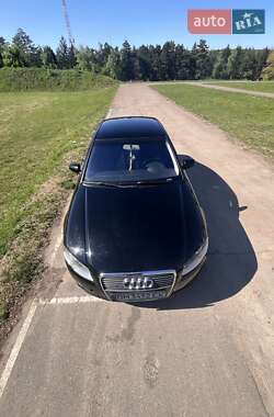 Седан Audi A4 2005 в Тростянце
