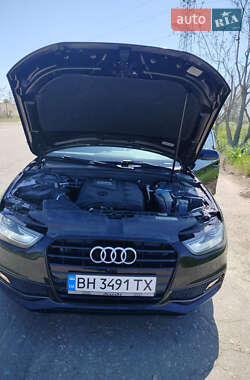 Седан Audi A4 2015 в 