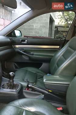 Седан Audi A4 2000 в 