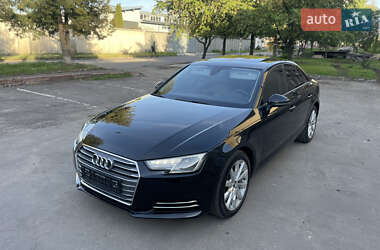 Седан Audi A4 2015 в Львові