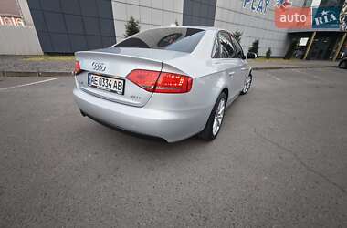 Седан Audi A4 2011 в 