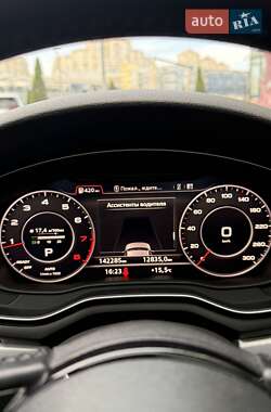Седан Audi A4 2017 в 