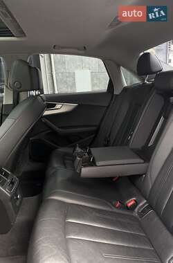 Седан Audi A4 2017 в 
