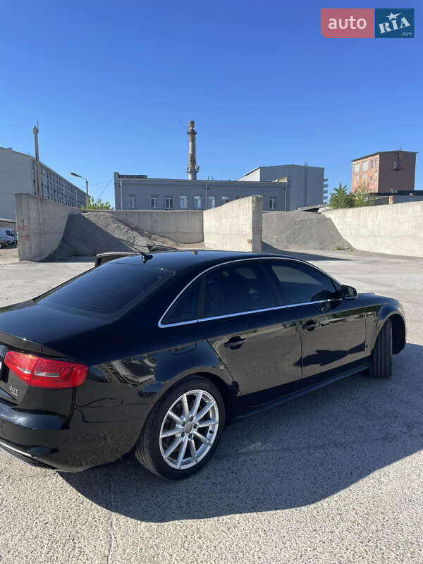 Седан Audi A4 2014 в Киеве