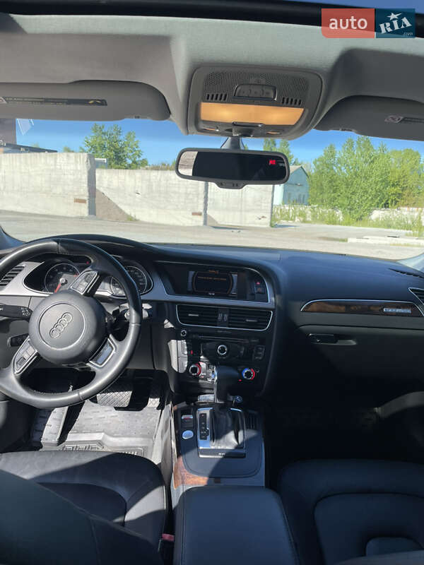 Седан Audi A4 2014 в Киеве