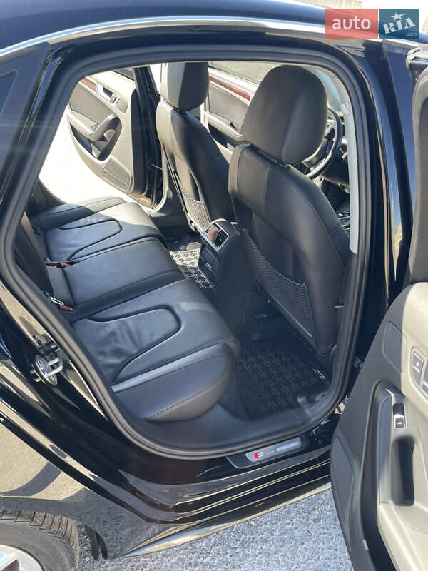 Седан Audi A4 2014 в Киеве