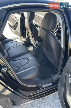 Седан Audi A4 2015 в 