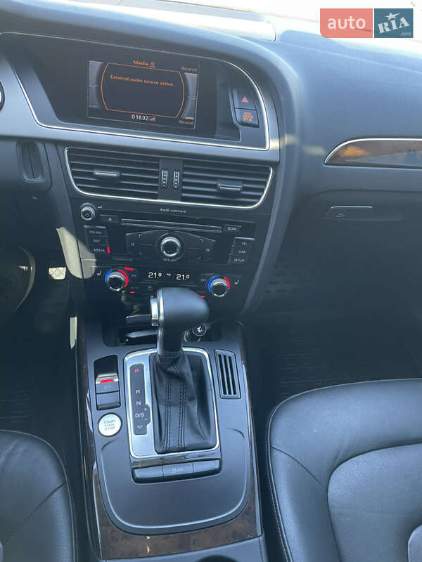 Седан Audi A4 2014 в Киеве
