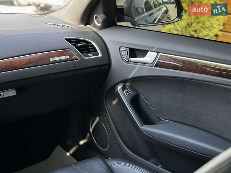 Седан Audi A4 2014 в Шептицькому