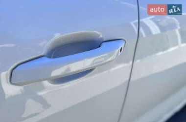 Седан Audi A4 2020 в 