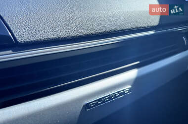 Седан Audi A4 2020 в 