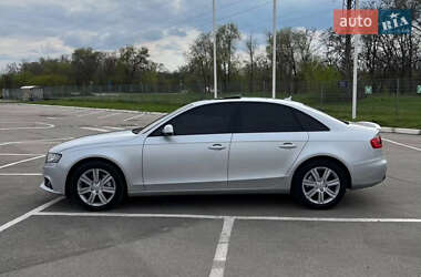 Седан Audi A4 2010 в Запорожье