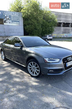 Седан Audi A4 2015 в 