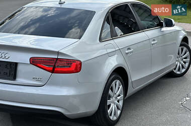 Седан Audi A4 2012 в 