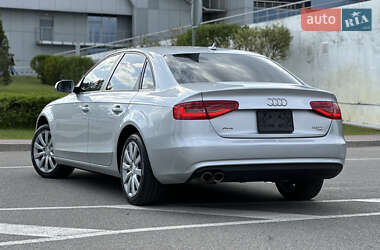 Седан Audi A4 2012 в 