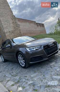 Універсал Audi A4 2018 в 