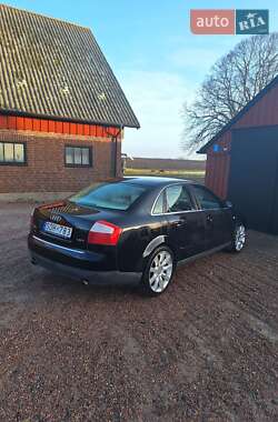 Седан Audi A4 2001 в 