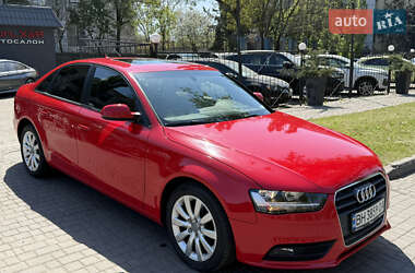 Седан Audi A4 2015 в 