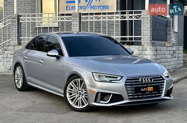 Седан Audi A4 2018 в Харькове