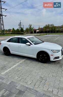Седан Audi A4 2016 в 