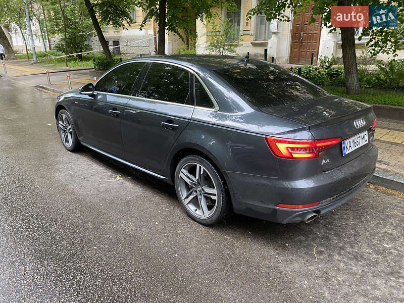 Седан Audi A4 2016 в Киеве