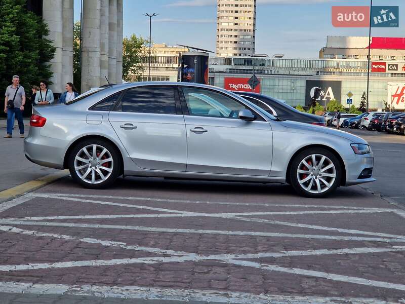 Седан Audi A4 2013 в Киеве