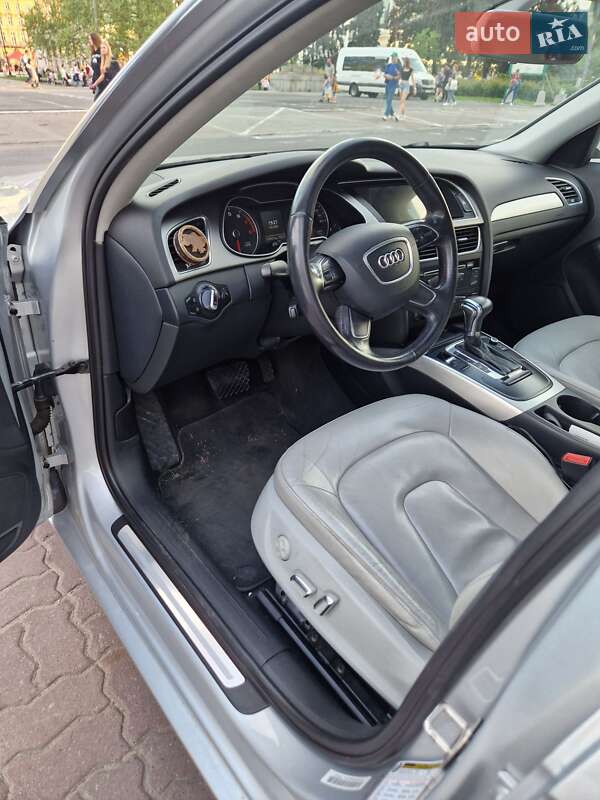 Седан Audi A4 2013 в Киеве