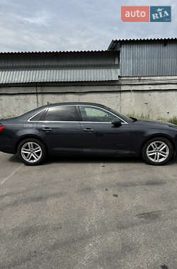 Седан Audi A4 2015 в 