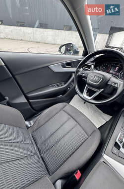 Седан Audi A4 2015 в 