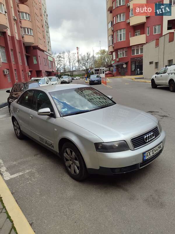 Седан Audi A4 2001 в Києві