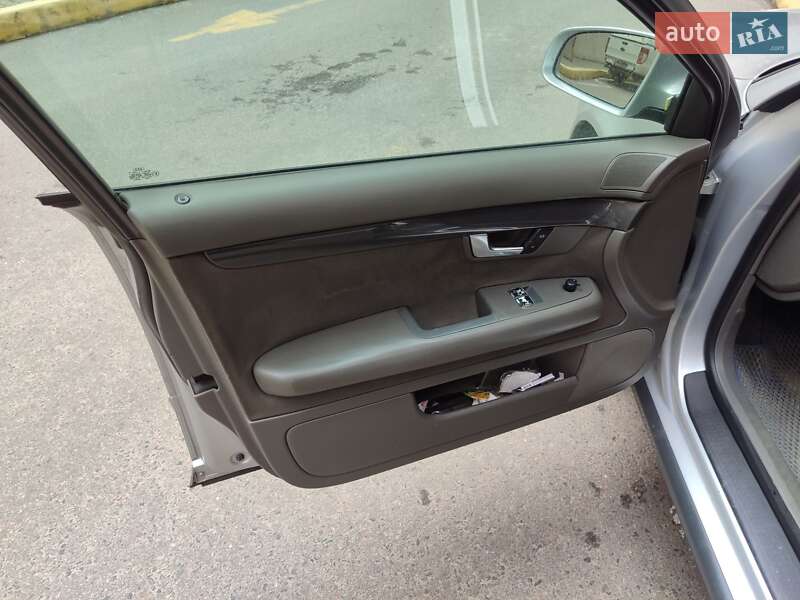 Седан Audi A4 2001 в Києві