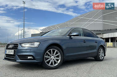 Седан Audi A4 2015 в 