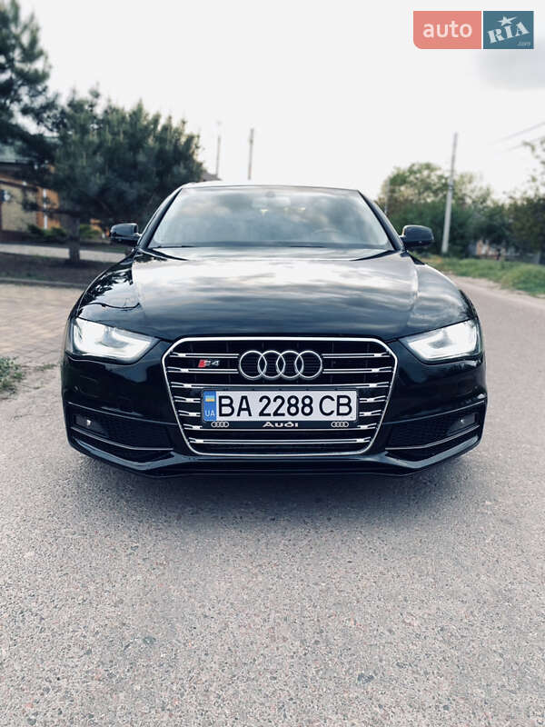 Седан Audi A4 2015 в Кропивницькому