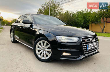 Седан Audi A4 2015 в Кропивницком
