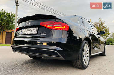 Седан Audi A4 2015 в 