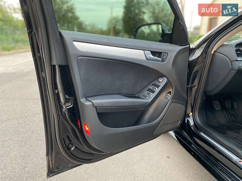 Седан Audi A4 2015 в Кропивницькому