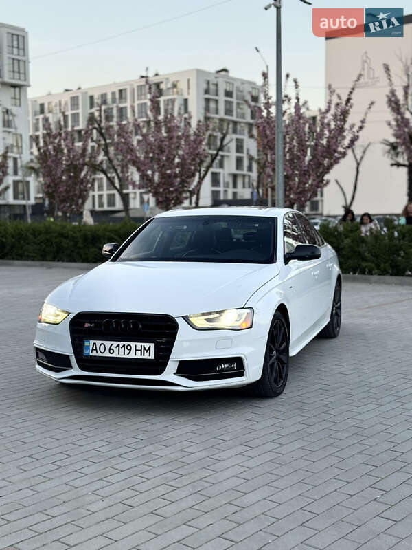 Audi A4 2014